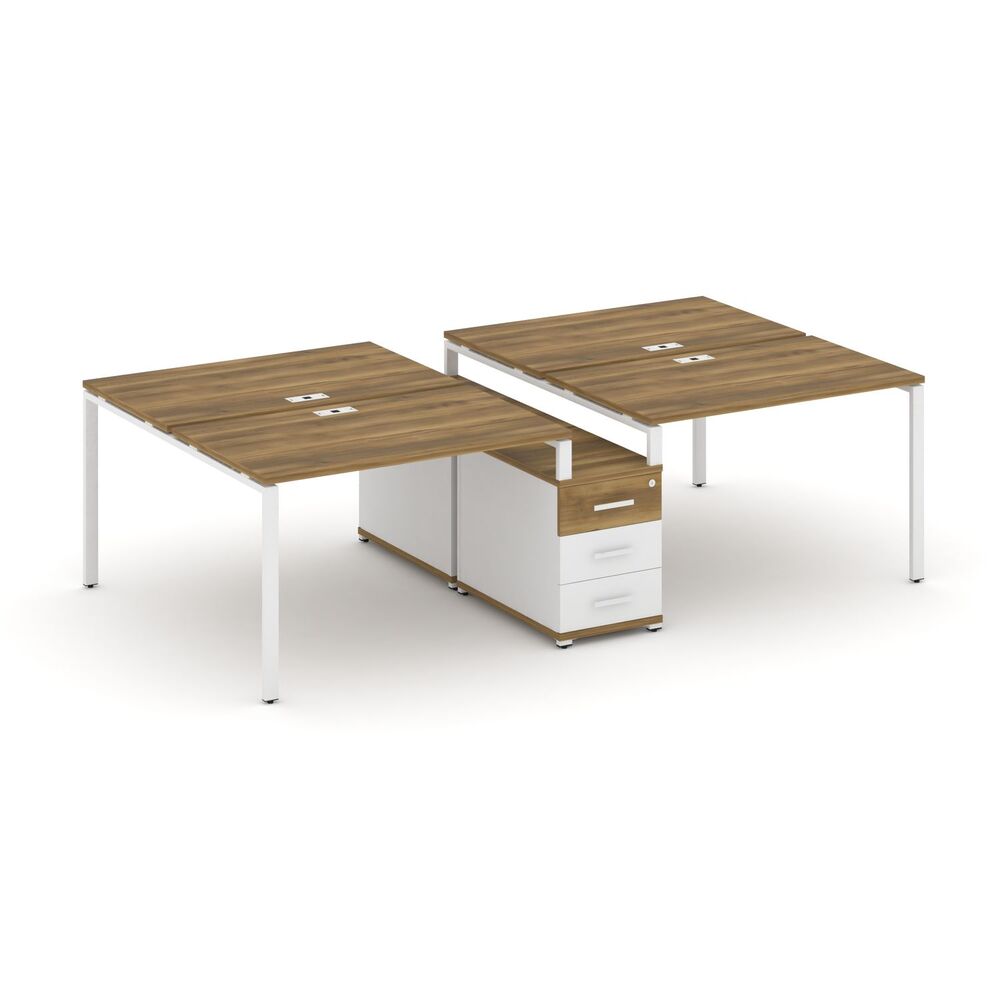 Рабочая станция на 4 места с двухсторонней опорной тумбой