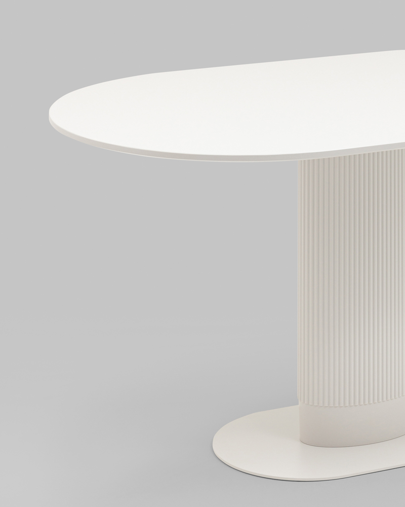 Стол обеденный