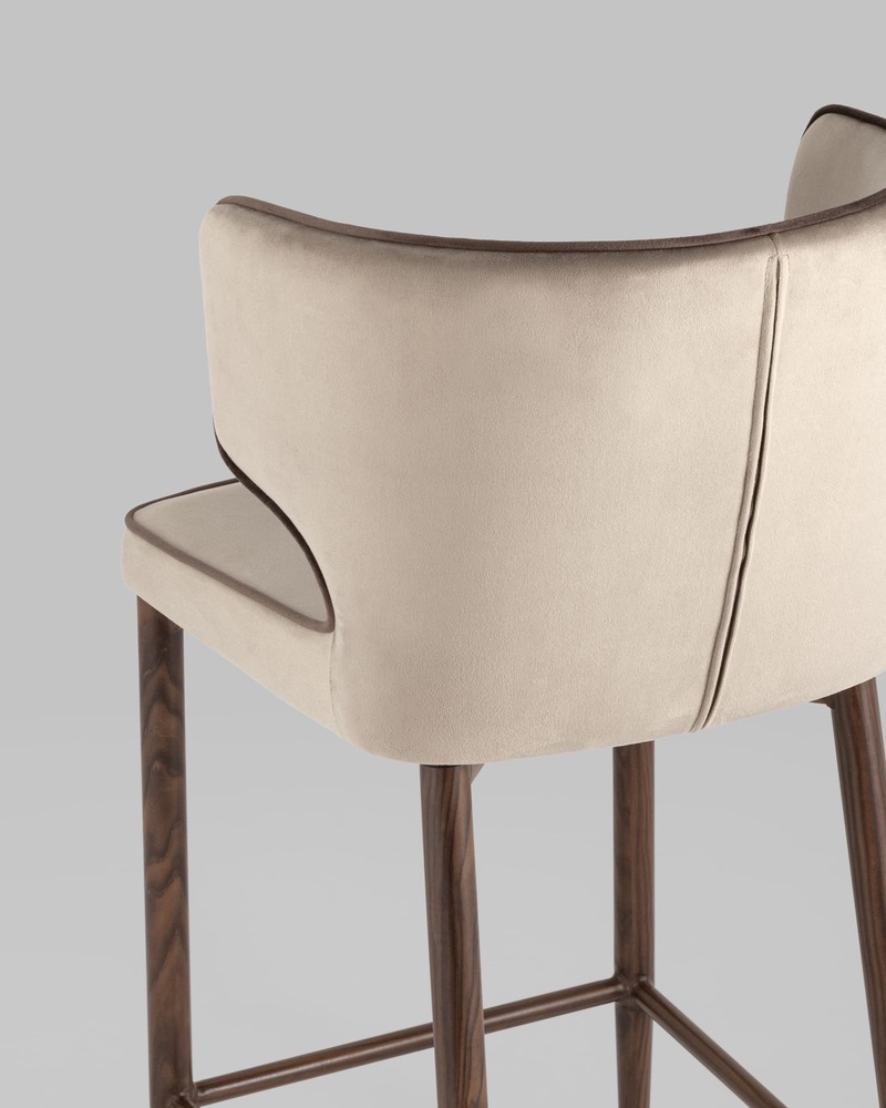 Стул полубарный