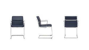 Кресло со средней спинкой на полозьях