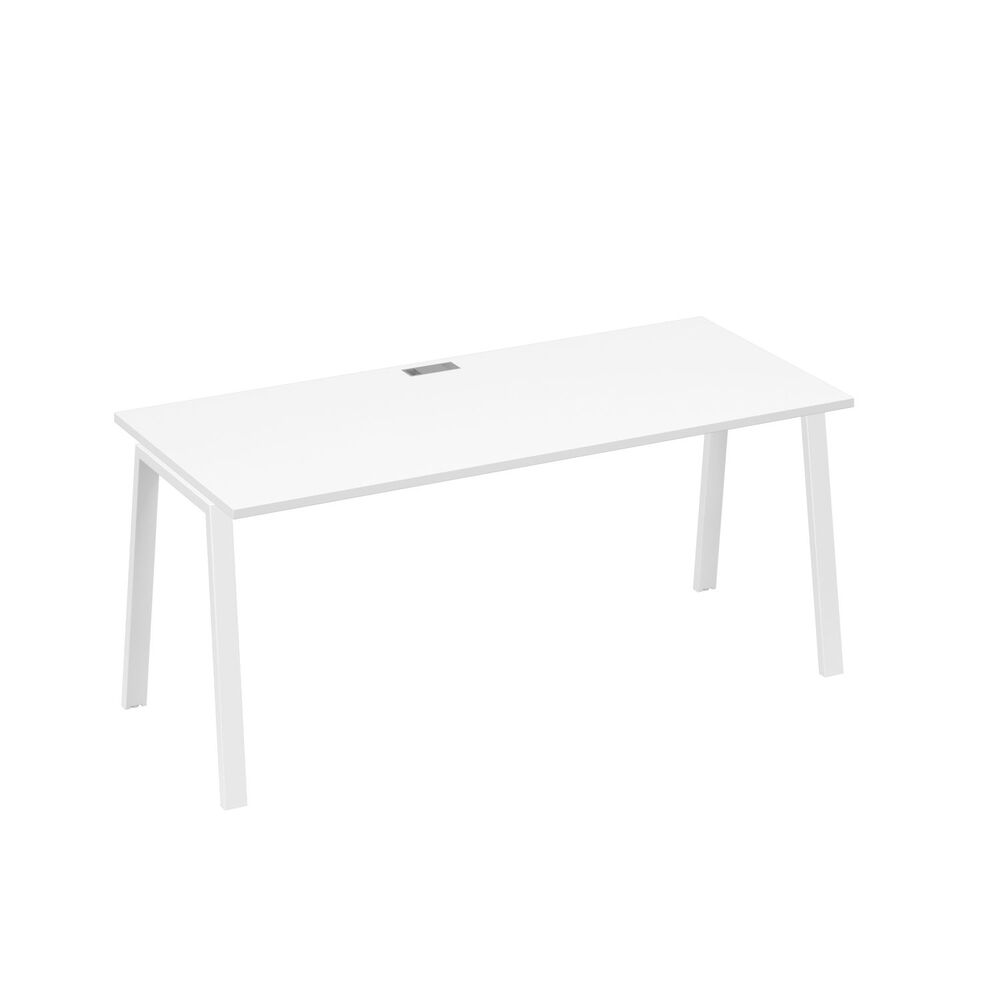 Стол письменный на металлокаркасе TRE